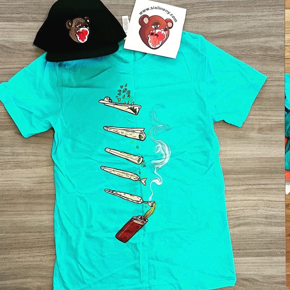 Blue Short Sleeve Tee with Vertical Graphic Design